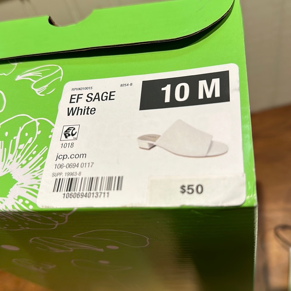 Sandals, East 5th, White, size 10, new